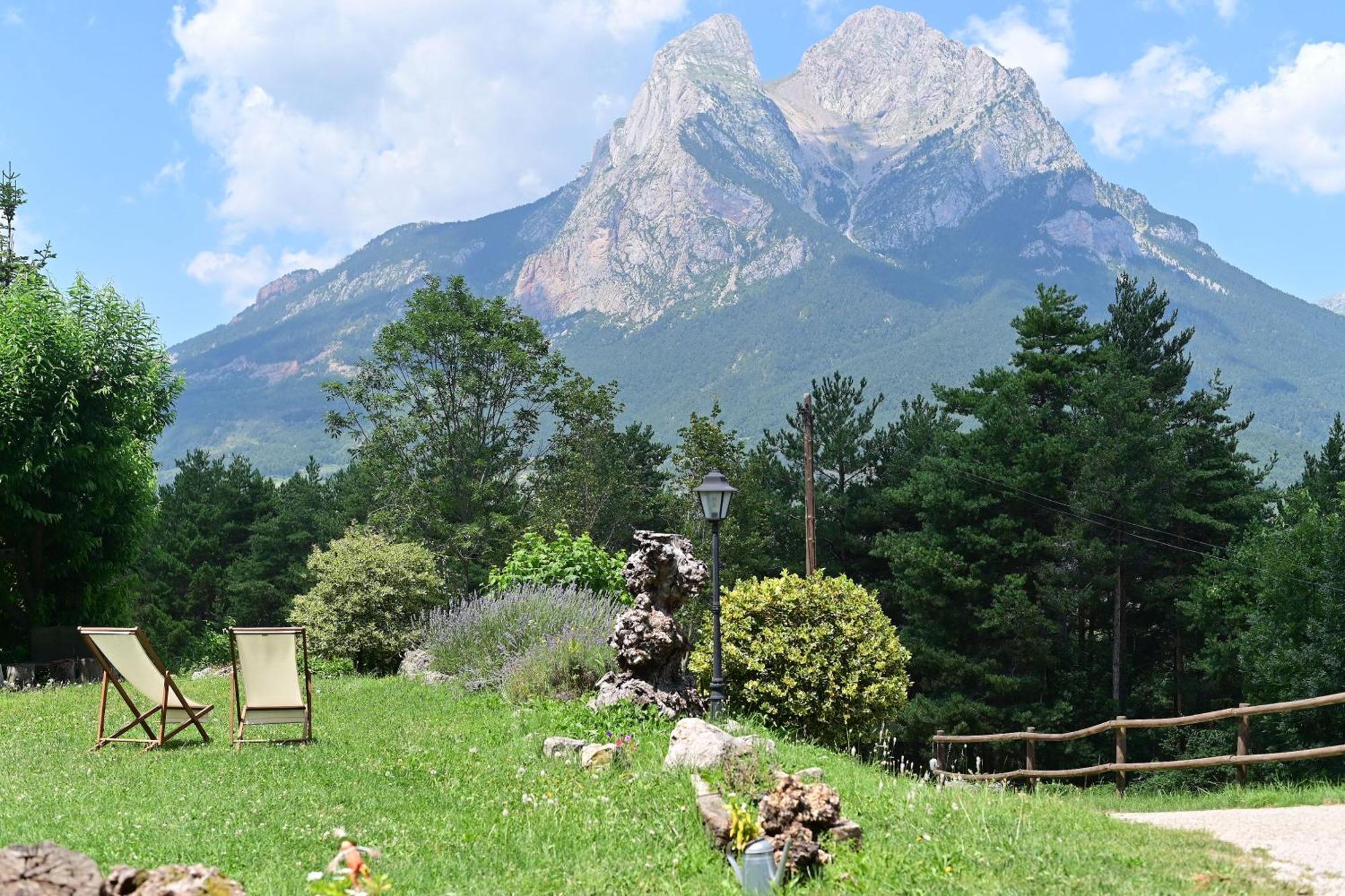 L'Indret Del Pedraforca Adults Only Hotel Saldés Exterior foto